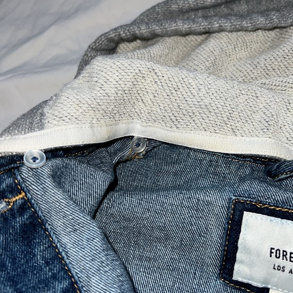 Cropped Hooded Denim Jacket - Picture 4 of 5